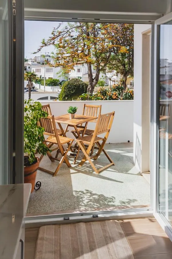 Apartment Lovely & Bright Renovated Apt. W/ Balcony In Lagos Portugal
