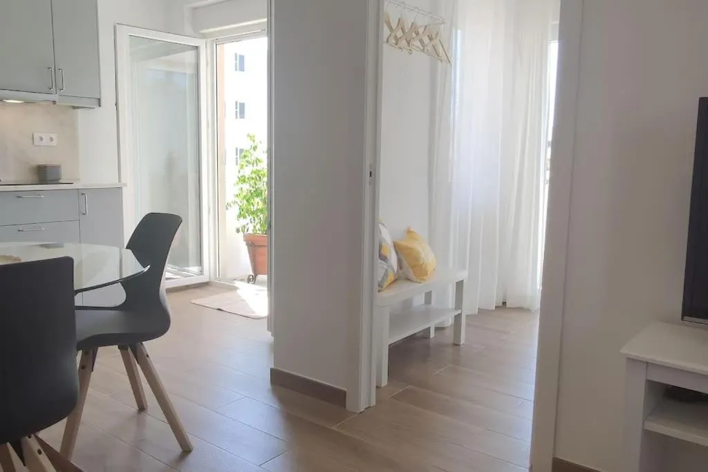 Lovely & Bright Renovated Apt. W/ Balcony In Lagos contacts